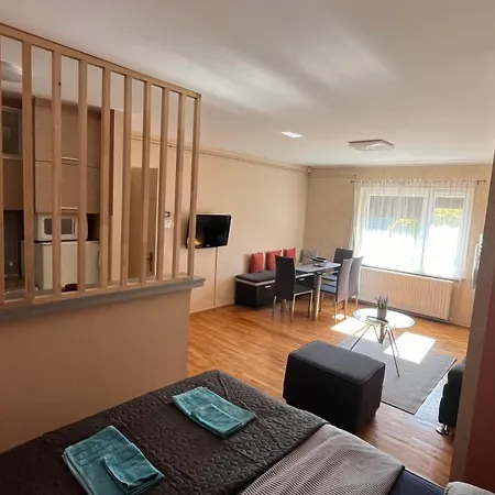 Charlie&blueberries 1 *